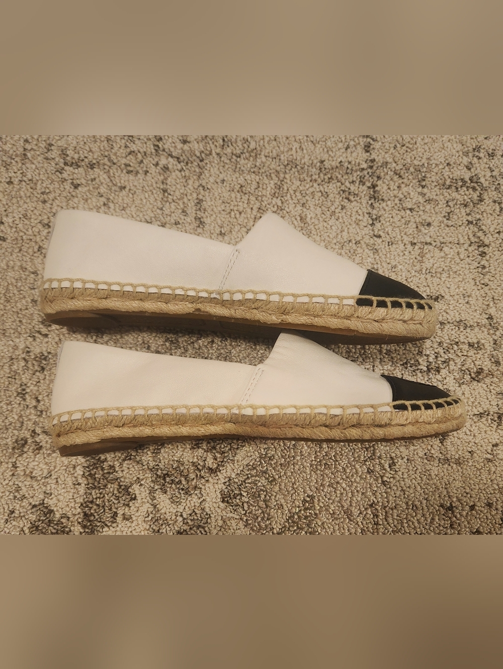Tory Burch White Leather Espadrilles with Black Toe Cap - Picture 4 of 9